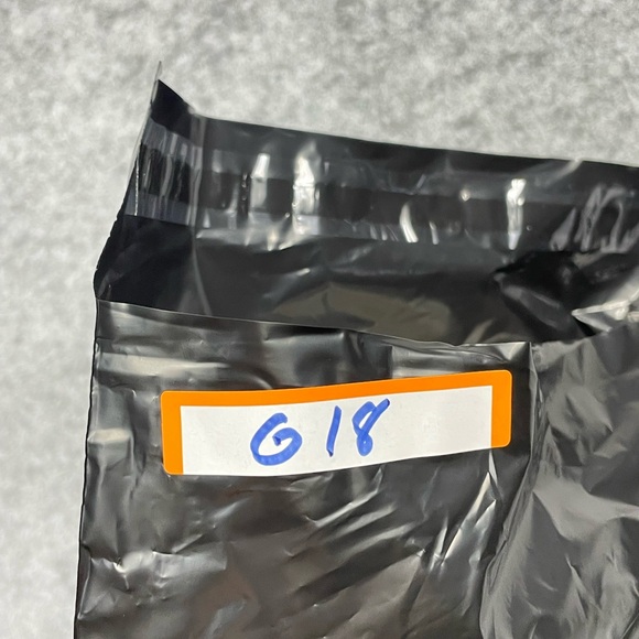 Levis 501 Men’s 31x30 White Original Straight Button‎ Fly Distressed Denim NWT - Picture 12 of 12